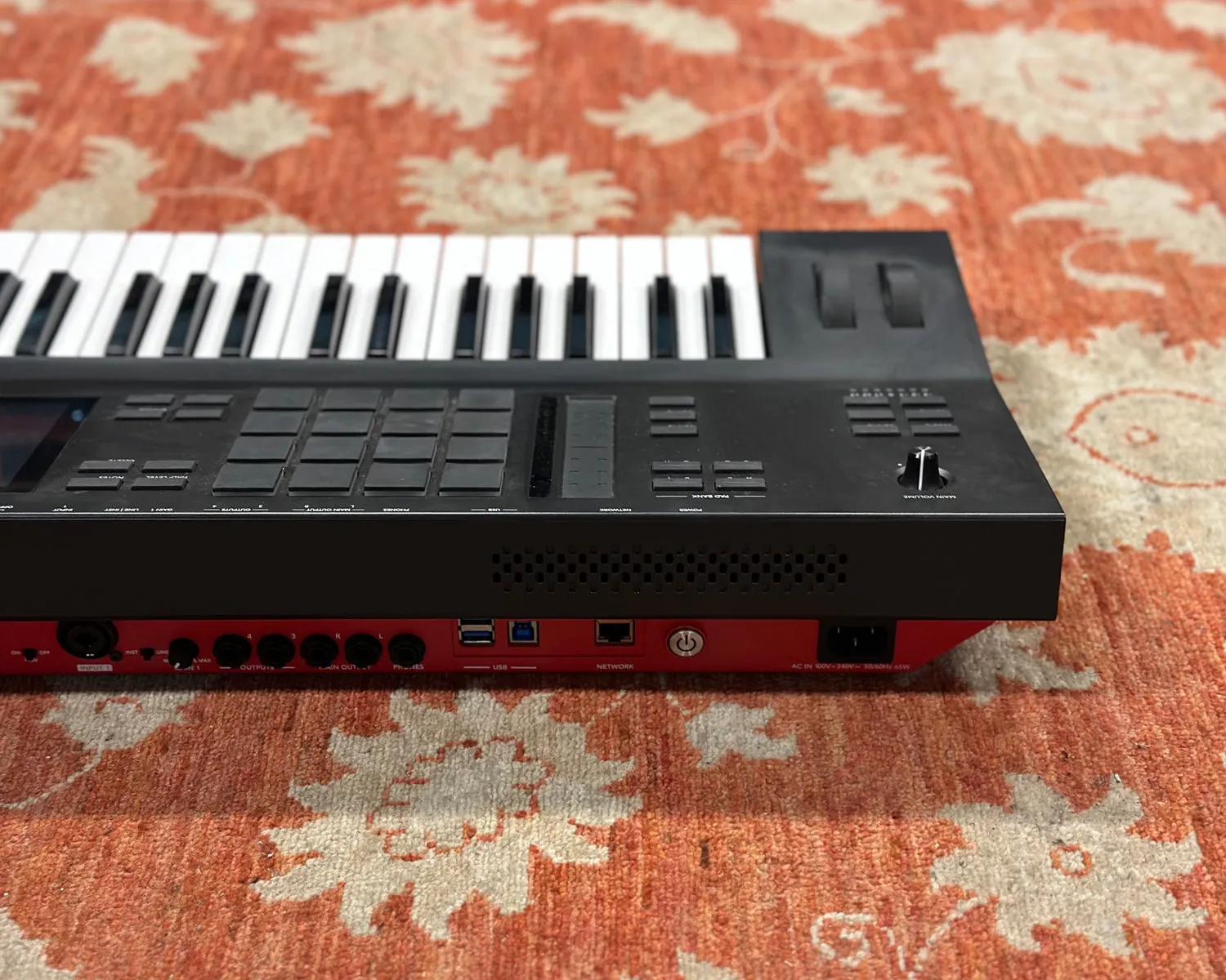 AKAI MPC Key 61 Standalone Music Production Synthesizer