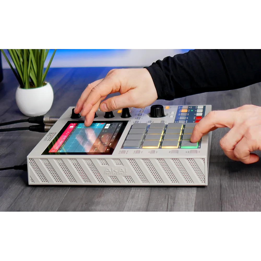 Akai MPC One-Special Retro Edition