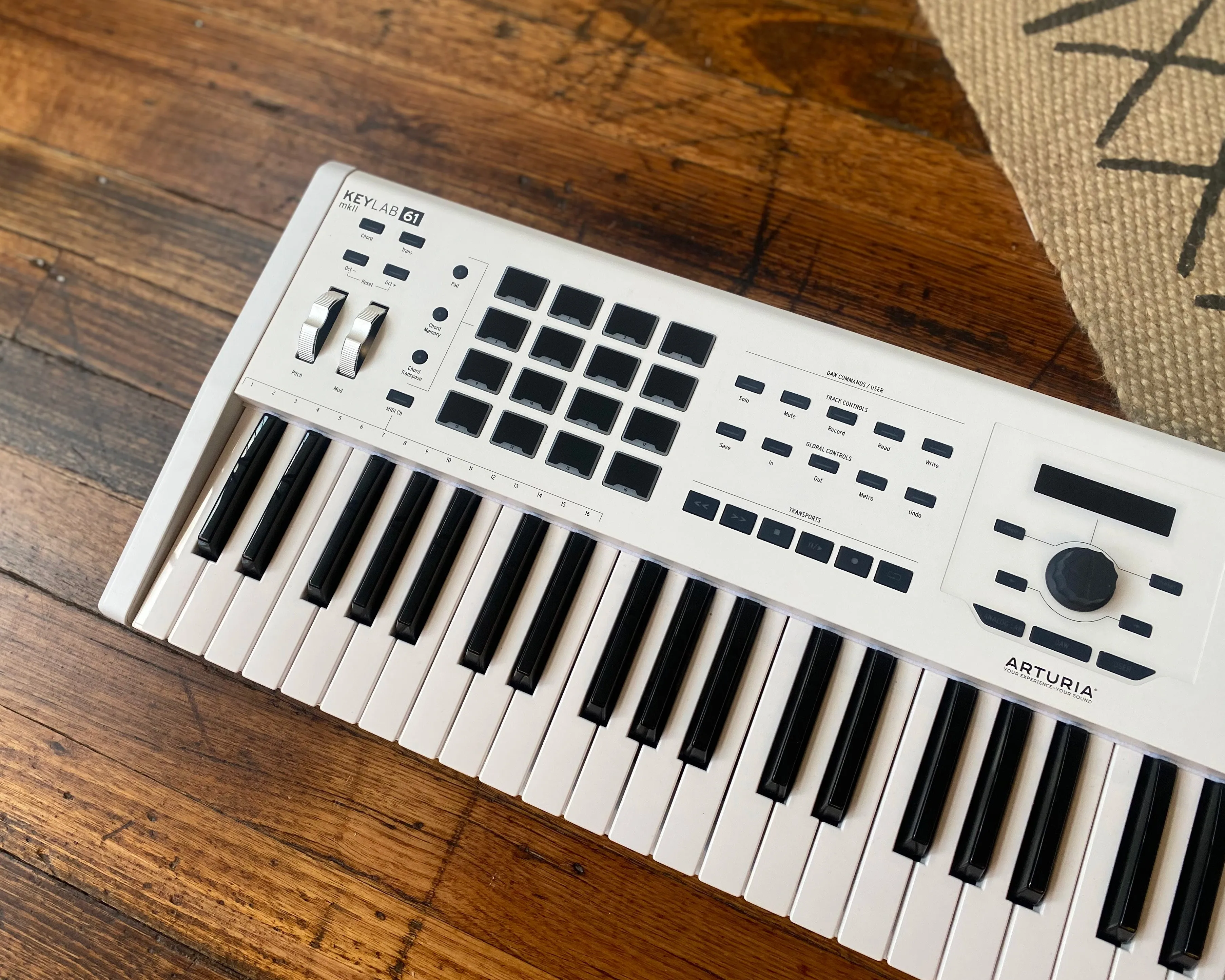 Arturia KeyLab 61 Mk2 - White (with warranty)