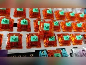 C³ EQUALZ X TKC Tangerine 62 (Light Green) Linear Switches