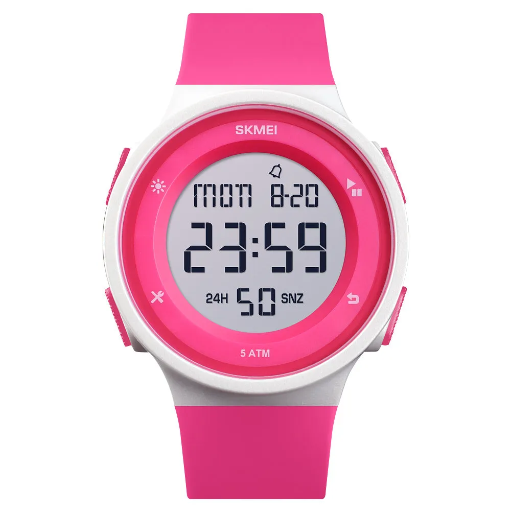 Digital watch shows the number of fashionistas W2314845