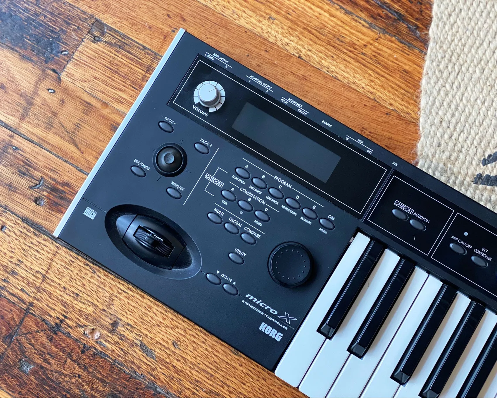 KORG Micro X Synthesizer/ Controller