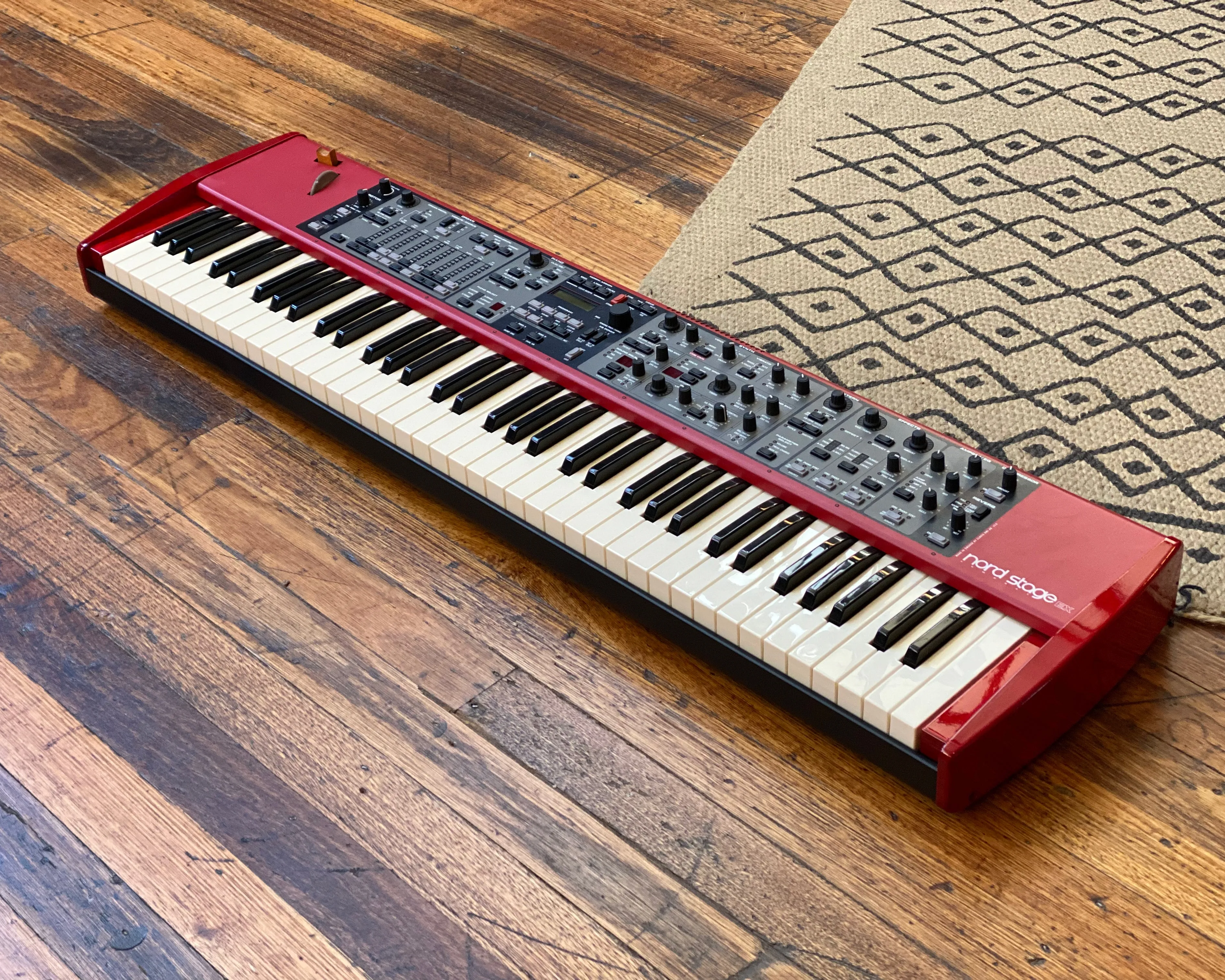 Nord Stage EX Compact SW73