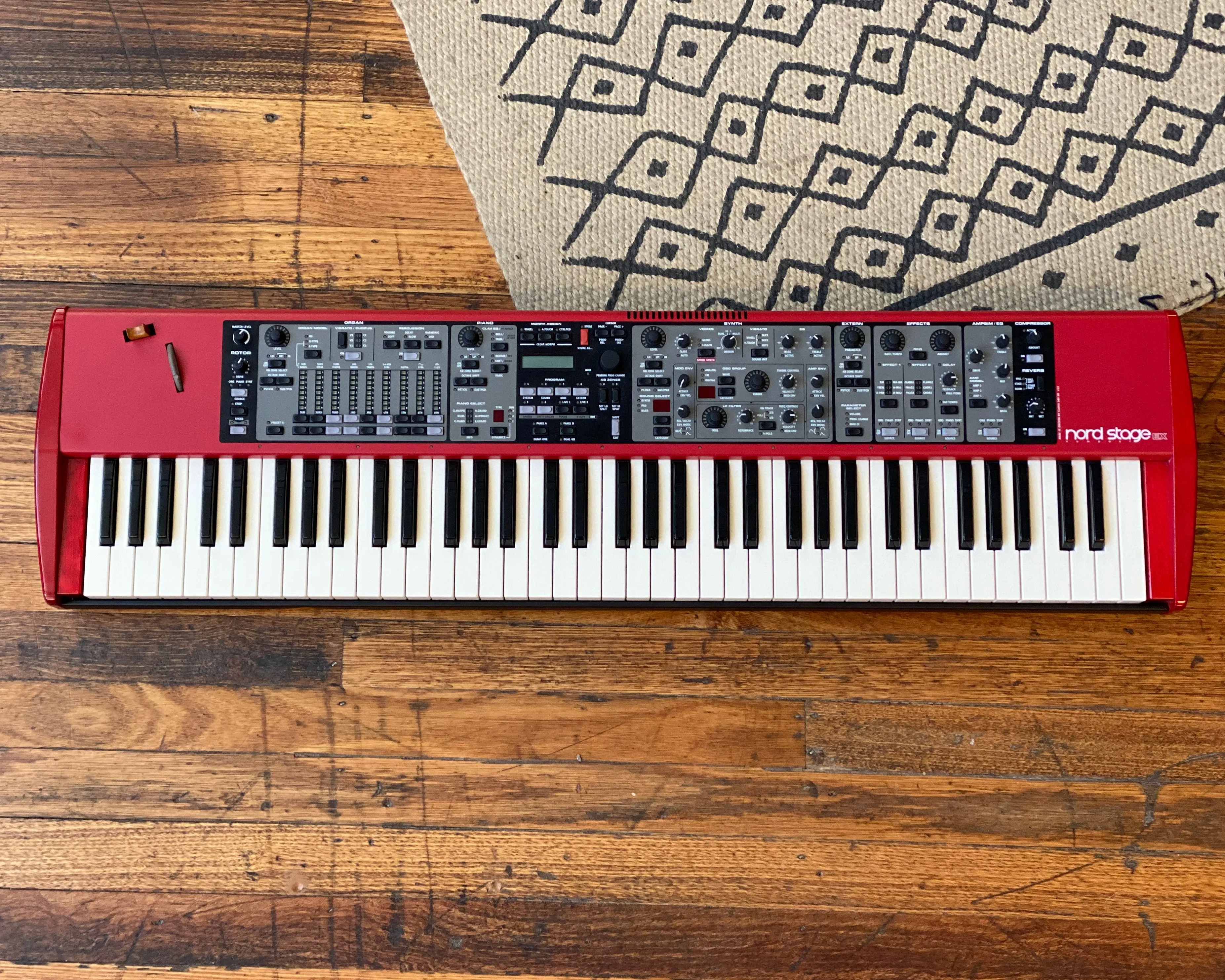 Nord Stage EX Compact SW73