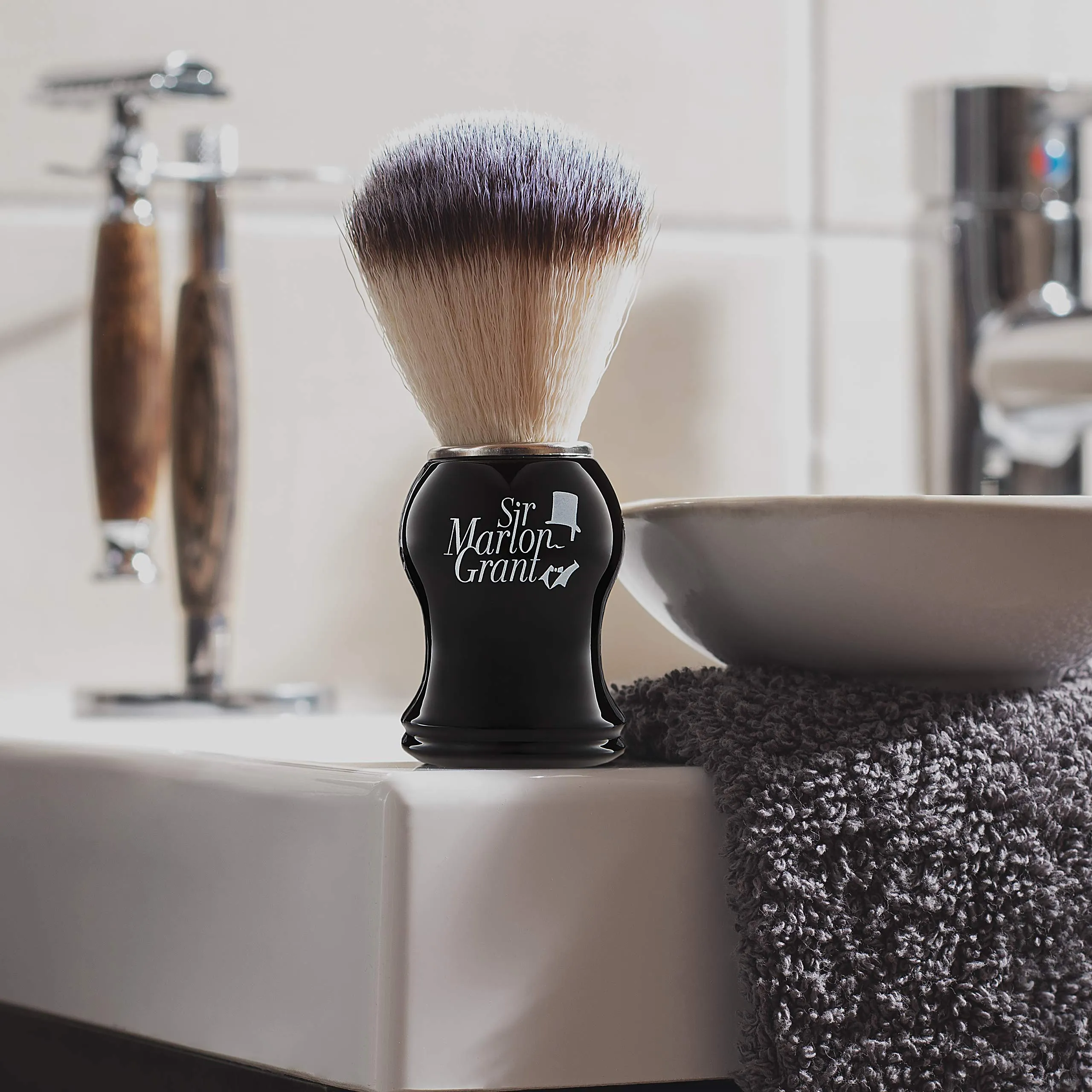 Vegan Shave Brush Gift Case: Premium Vegan Shaving Brush with Badger Hair Imitation